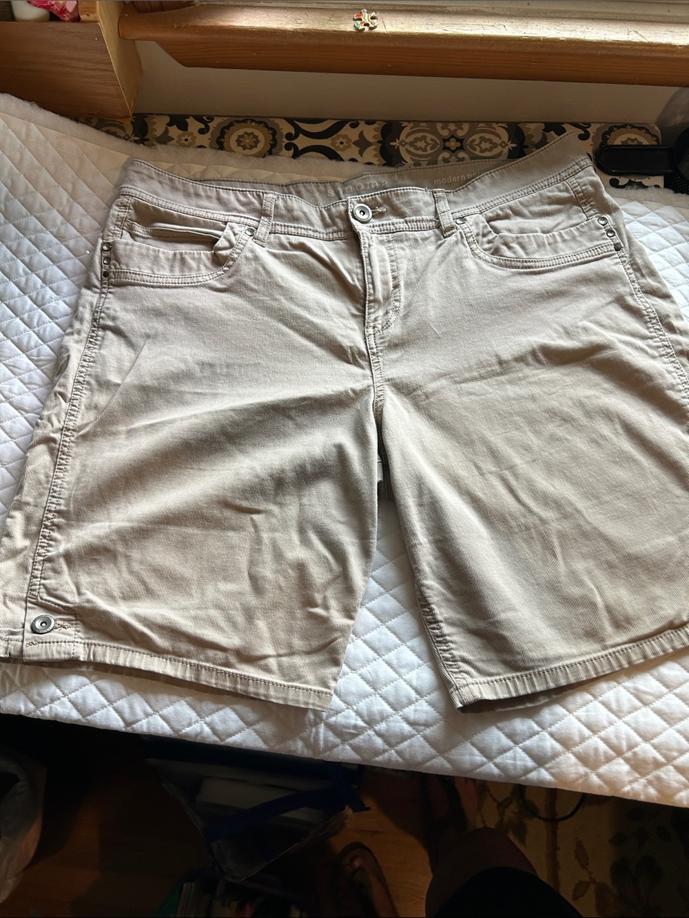 Women’s Bermuda shorts